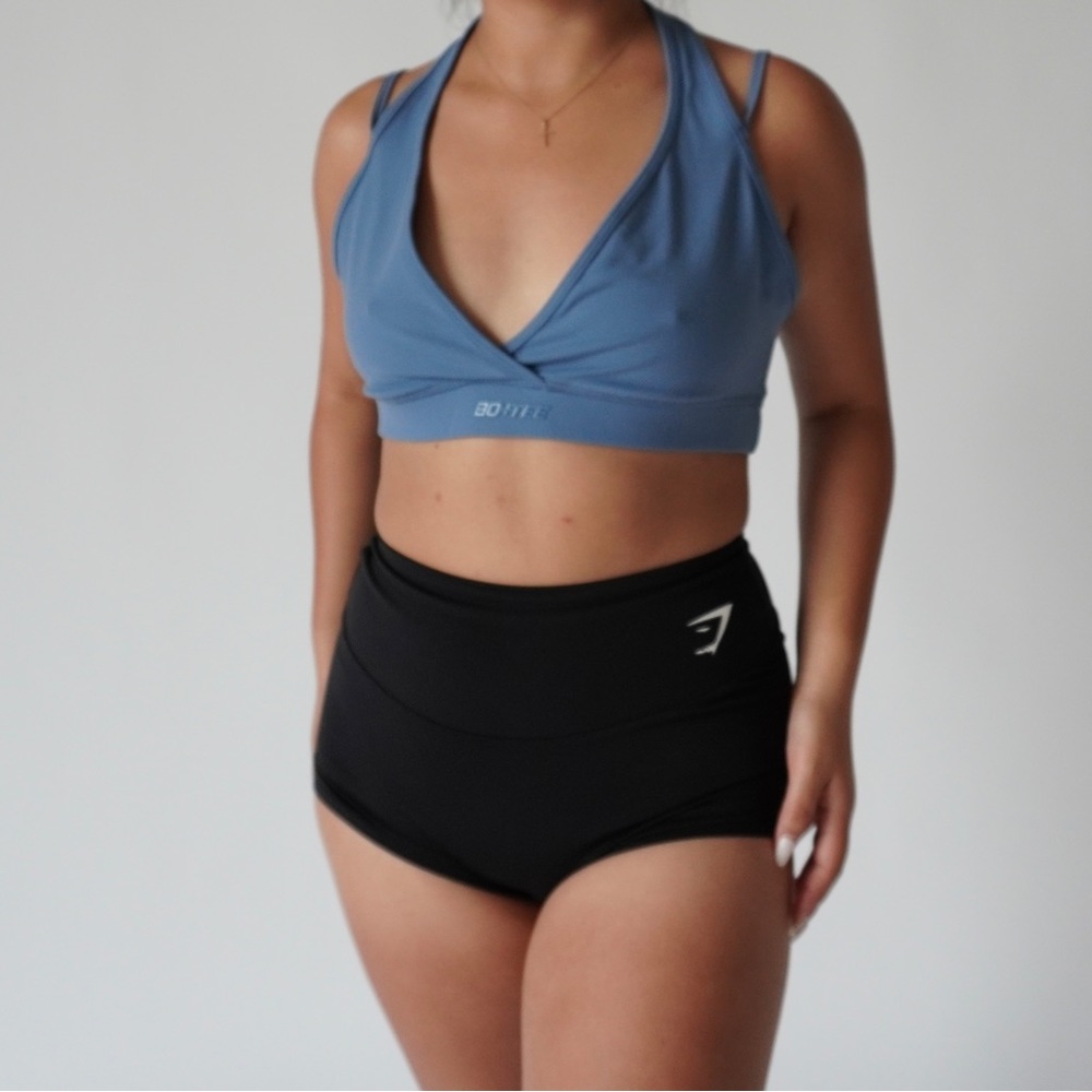 BO + TEE SPORTS BRA
